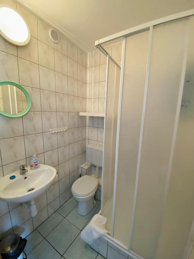 Dom Goscinny Batawia Łazy Exteriér fotografie